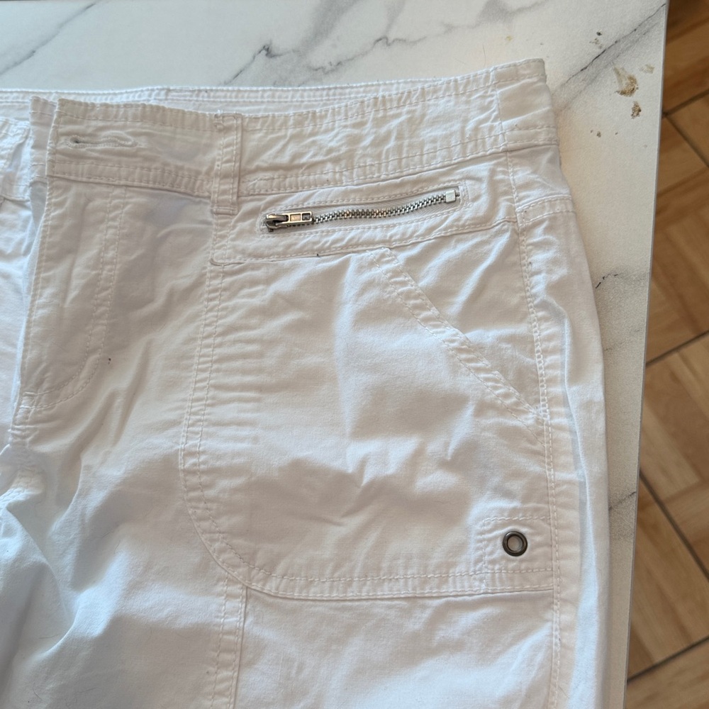 Style and Co White Cropped Pants, size 6. - Picture 5 of 7